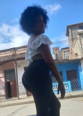 Yani из Santiago de Cuba 25 лет