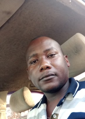 Thomas, 34, Kenya, Nairobi