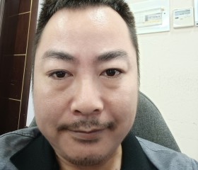 Hoàng, 34, Haiphong