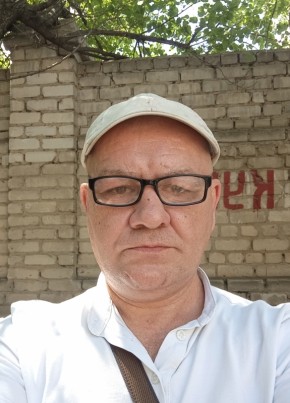Роман из Волжского (Волгоградской обл.) 51 год