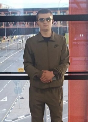 Денис Афанасьев из Хабаровска 21 год