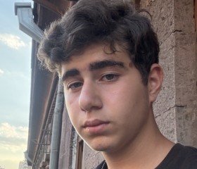 Levon, 22, Dubna (MO)