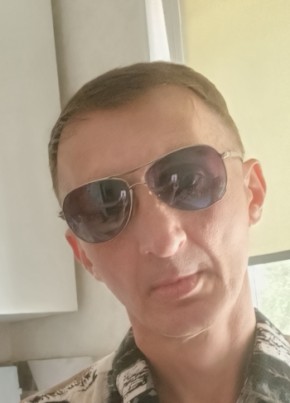 Вячеслав из Ақтөбе 44 года