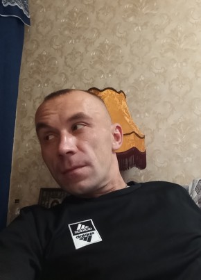 Роман из Санкт-Петербурга 42 года