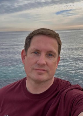 Антон из Красноярска 43 года