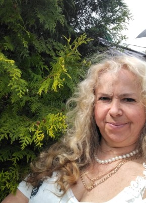 Ирина из Санкт-Петербурга 64 года