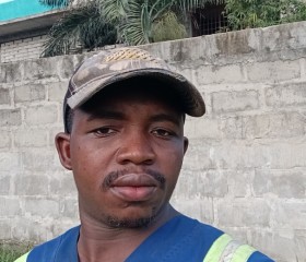 Shija, 18, Dar es Salaam