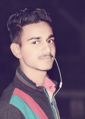 Rishabh singh, 24, India, Siswā Bāzār