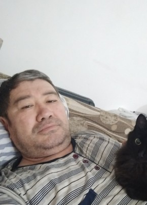 Марат из Астаны 52 года