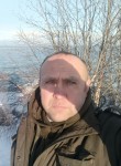 Aleksey, 38, Plast