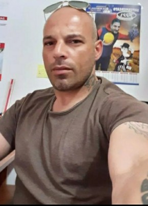 Francesco , 44, Repubblica Italiana, Cosenza