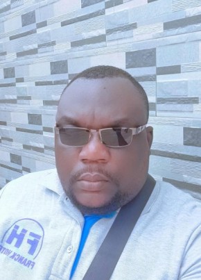 Bouya из Brazzaville 36 лет
