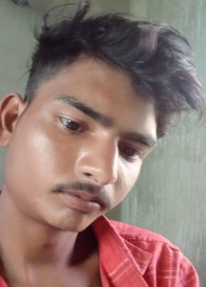 Pradeep Solanki, 22, India, Karera