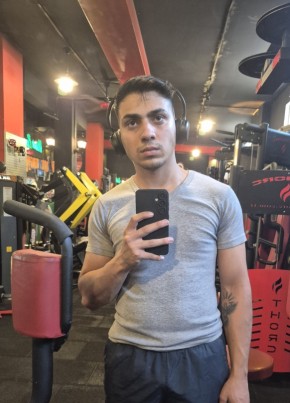 Burak yılan из Tekfurdağ 20 лет