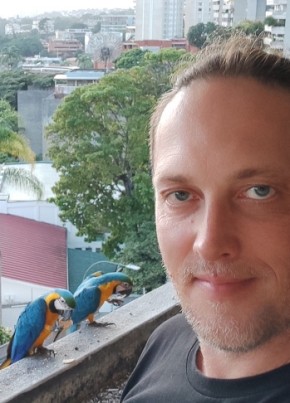 Игорь, 41, República Bolivariana de Venezuela, Caracas