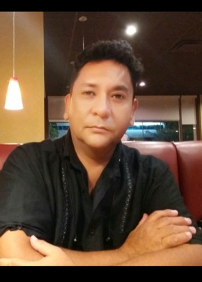 César Augusto, 52, United States of America, Miami