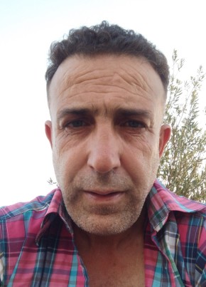 Mouloud Semaoun из Chorfa 45 лет