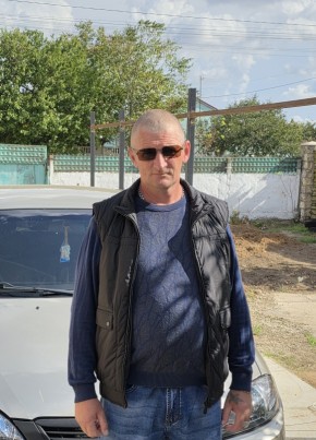 Александр из Евпатории 48 лет