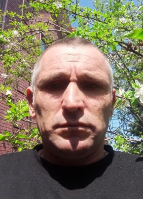 Александр из Алматы 44 года