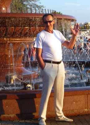 Валерий Бондаренко, 62, Россия, Новотитаровская