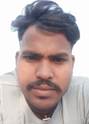 Mukesh, 18, India, Saharsa