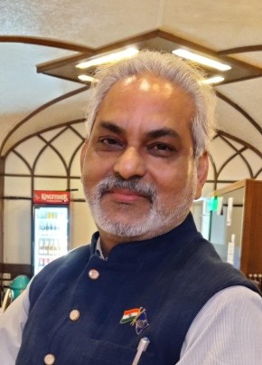 Prince, 55, India, Delhi