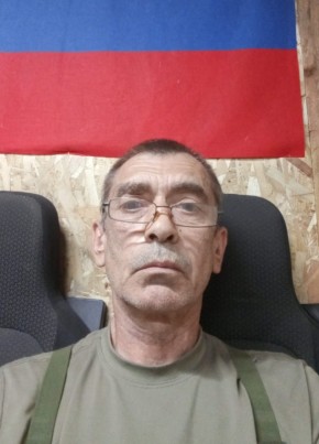 Константин из Челябинска 54 года