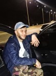 Aziz, 24, Oran