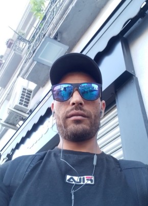 Youssef, 34, Repubblica Italiana, Napoli