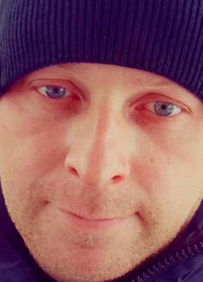 Андрей из Узловаи 42 года