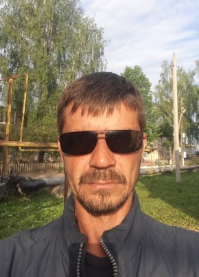 Александр, 46, Россия, Нариманов