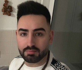 Bota, 25, East Calder