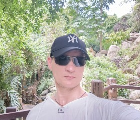 Andrey, 41, Yekaterinburg