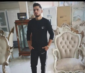 akbar, 18, Salmas