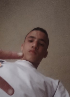 زينو из Algiers 19 лет