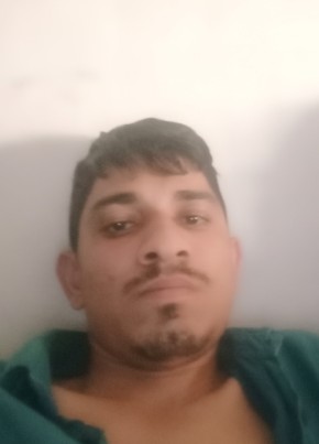 Afvan, 19, India, Ahmedabad