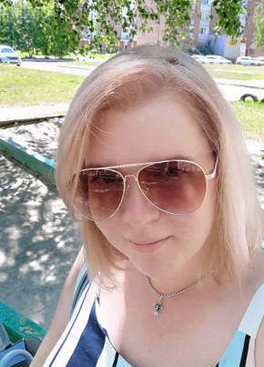 Оксана, 37, Россия, Бердск