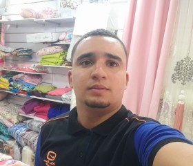 Basset, 27, Ouled Moussa