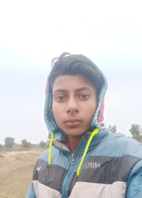 Raj, 18, India, Balarāmpur