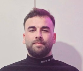 Asref, 28, Vienna