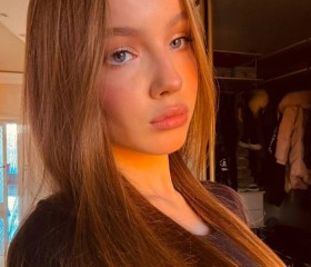 Sonya, 19, Berlin