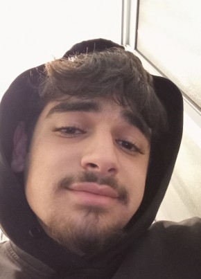 אפי, 18, Israel, Bat Yam