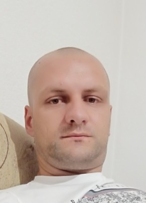 Deni, 31, Bosna i Hercegovina, Sarajevo