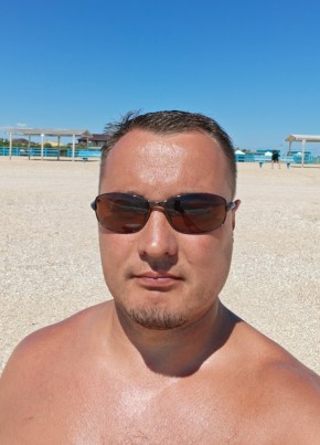 Антон из Видное 42 года