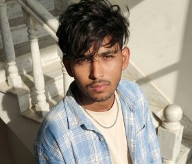 Umesh, 19, Indore