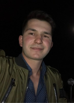 Mustafa, 24, Türkiye Cumhuriyeti, İstanbul