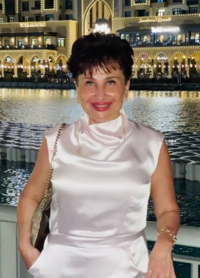 Анна, 61, Россия, Москва