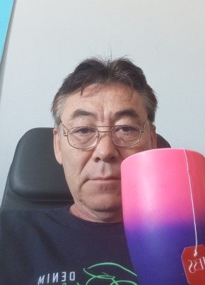 Андрей из Аксая 47 лет