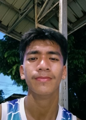 Renan Official из Maynila 19 лет