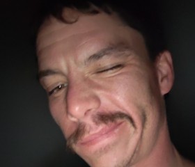 Mic, 26, Longmont